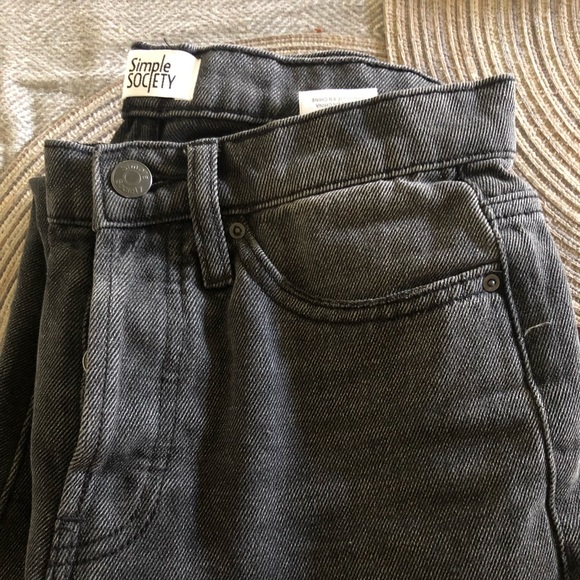 High waist frayed jeans 👖 - Picture 2 of 5